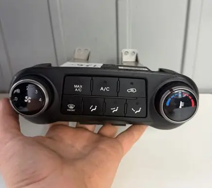 Hyundai ix35 Climate control/heater control trim JPF972502Y000 972502Y000