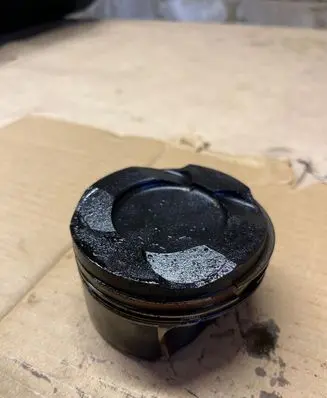 BMW 5 F10 F11 Piston 084220