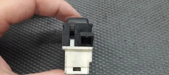 Renault Safrane Quarter vent window switch 