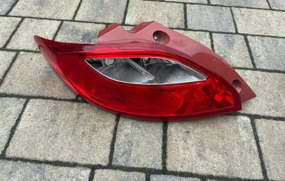 Mazda 2 Rear/tail lights