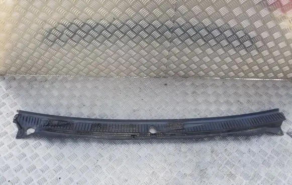 Mitsubishi Pajero Wiper trim MR557167