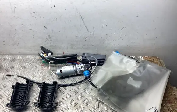 Porsche 911 991 Convertible roof hydraulic pump 99135818100 99161821804 99135827100
