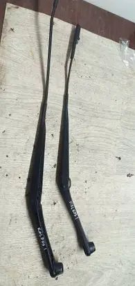 Renault Koleos I Front wiper blade arm 80018537