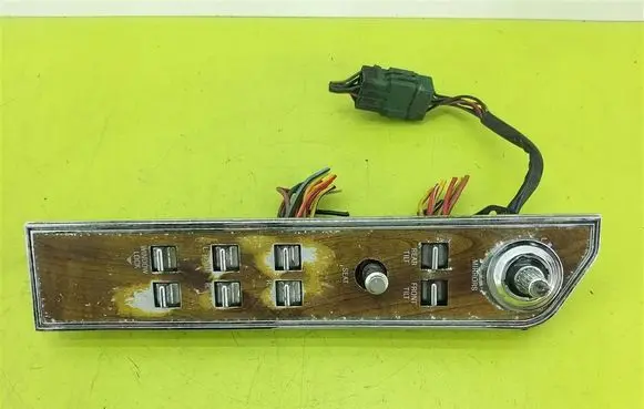 Lincoln Town Car Quarter vent window switch 