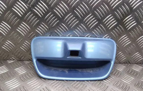 Nissan Leaf I (ZE0) Tailgate trim