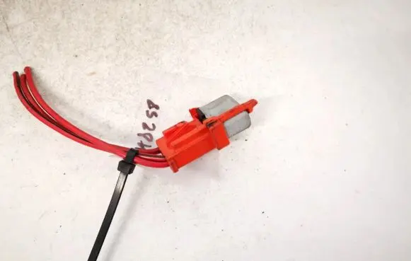 Audi A6 S6 C5 4B Other relay 443937105a