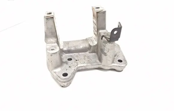 Peugeot 508 RXH Gearbox mounting bracket 9671260480