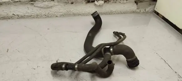 Mercedes-Benz ML W166 Engine coolant pipe/hose A1665000077