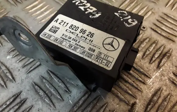 Mercedes-Benz E W211 Alarm control unit/module 2118209626 A2118209626