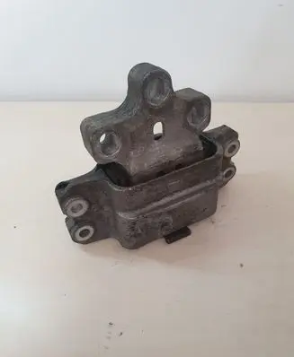 Volkswagen Touran I Engine mount bracket 1K0199555Q
