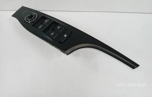 Hyundai i40 Electric window control switch 93570-3Z550 935703Z550