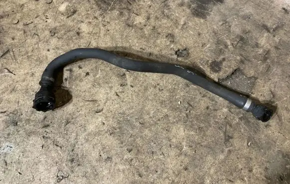 BMW 3 F30 F35 F31 Engine coolant pipe/hose 8507333