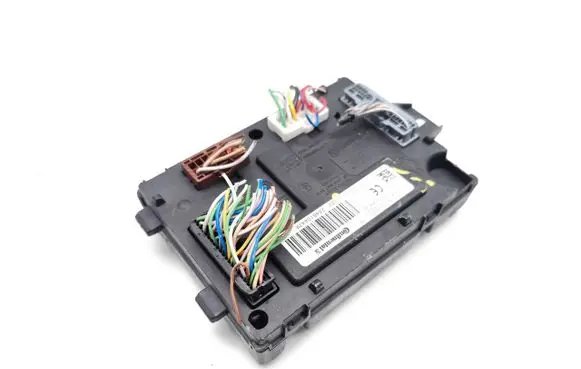 Dacia Sandero Central body control module 284B10447R A2C92226608