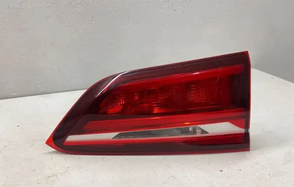 BMW X1 F48 F49 Tailgate rear/tail lights 7350697 F03579000F 30092016