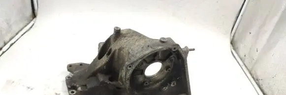 Engine mounting bracket