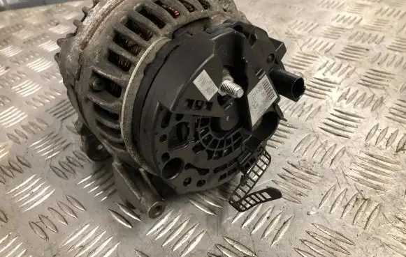 Audi A4 S4 B7 8E 8H Generator/alternator 06F903023J