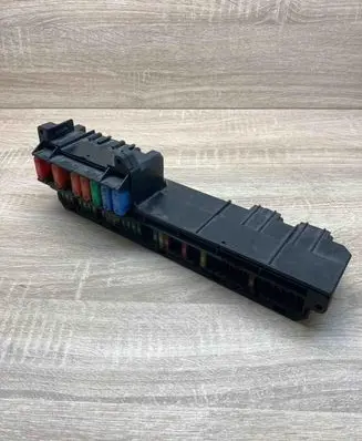 BMW 5 E60 E61 Fuse module 15713290 9582599