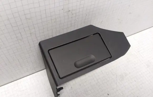BMW 5 E39 Rear door ashtray 8200233