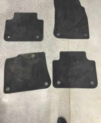 Volkswagen Touareg III Car floor mat set 