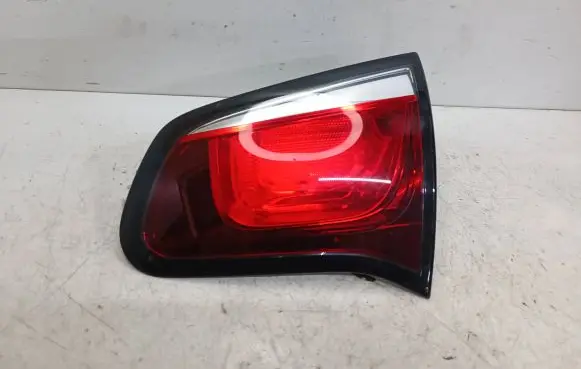Tailgate rear/tail lights