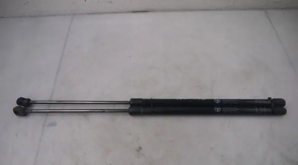 Hyundai i20 (BC3 BI3) Tailgate strut 01616017A