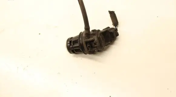 Lexus IS 220D-250-350 Windscreen/windshield washer pump 8533060190