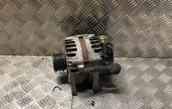 KIA Sportage Generator/alternator 373002A850 2611067 35V130A