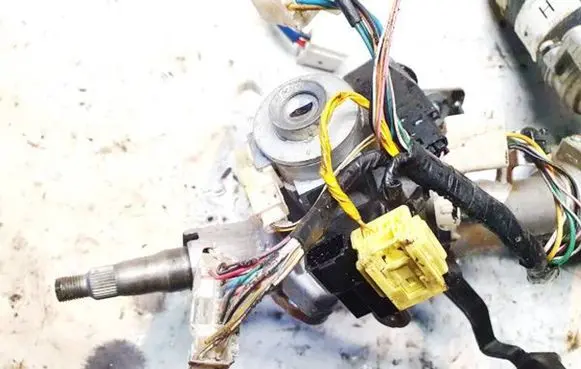 Toyota Yaris Ignition lock contact n0502241