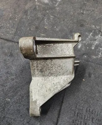 Opel Astra J Gearbox mounting bracket 13248665