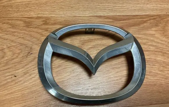 Mazda 3 I Manufacturer badge logo/emblem 023551731