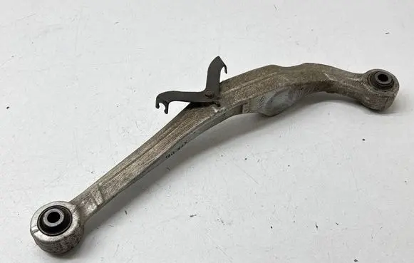 Nissan X-Trail T32 Rear upper control arm/wishbone 