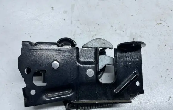 BMW 3 F30 F35 F31 Engine bonnet/hood lock/catch 7242549 140716