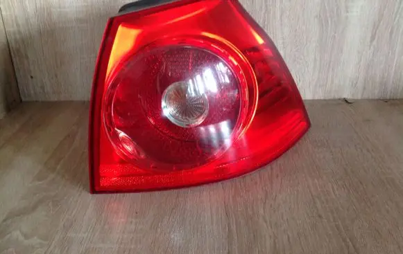 Volkswagen Golf V Tailgate rear/tail lights 1K6945096G