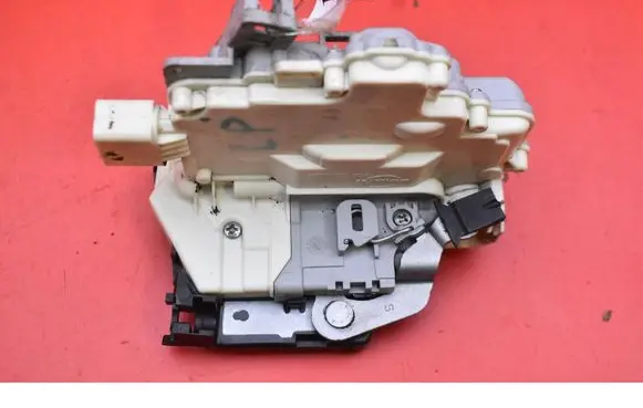 Seat Toledo III (5P) Front door lock