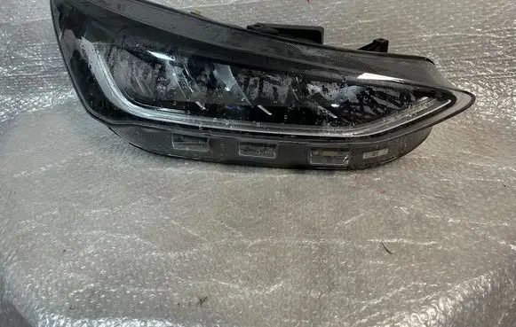 Ford Focus Headlight/headlamp nx7b-13e014-cf
