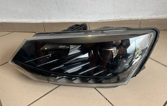 Skoda Fabia Mk3 (NJ) Headlight/headlamp 6V1941015B