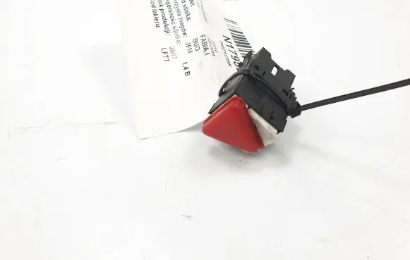Skoda Fabia Mk1 (6Y) Hazard light switch 6Y0953235