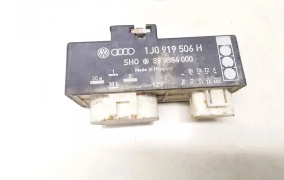 Coolant fan relay