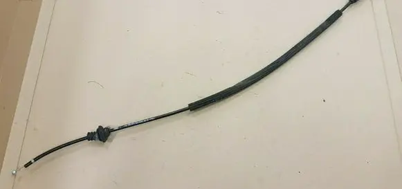 Audi A3 S3 A3 Sportback 8P Engine bonnet/hood lock release cable 8P0823535C