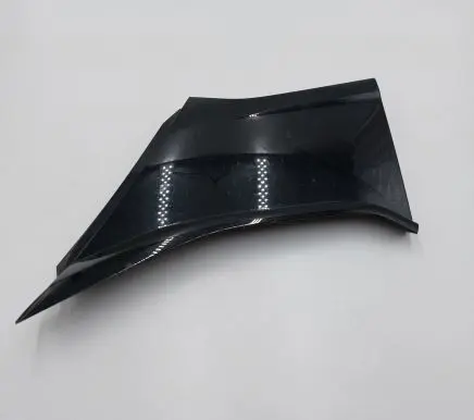 Rear fender molding trim