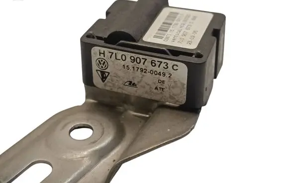 Audi Q7 4L ESP acceleration yaw rate sensor 7L0907673C 7L0907673 15179200492