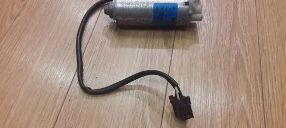 Mercedes-Benz S W220 Seat adjustment motor 2208201542 0130002568 901354100