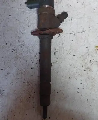 Volvo V70 Fuel injector 8658352 EA5075T