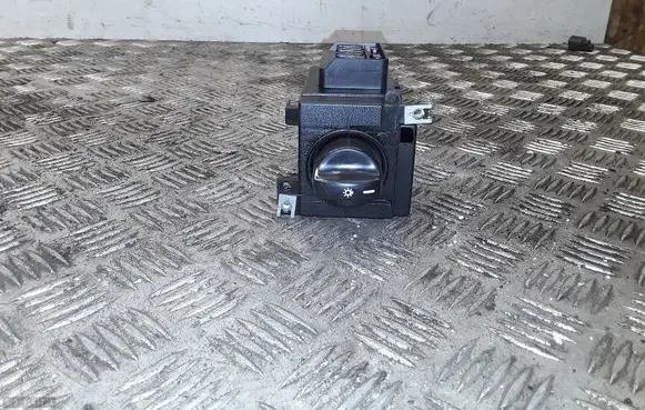 Mercedes-Benz A W169 Light switch 1685450104