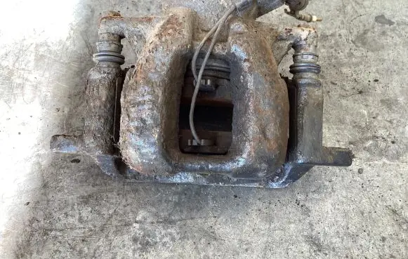Peugeot 407 Front brake caliper