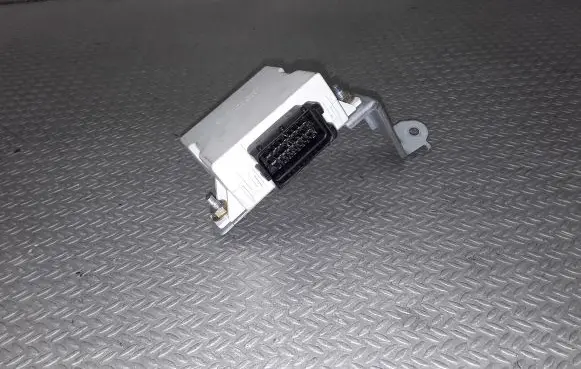Toyota Avensis T250 Window wiper relay 8594005020