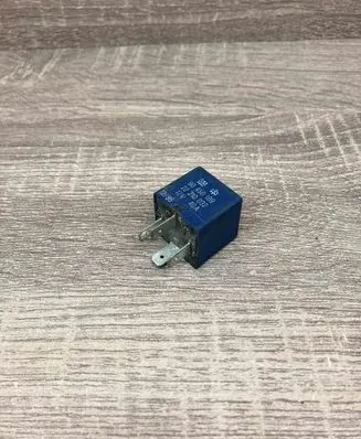 Opel Vectra B Other relay 90450169 22210032