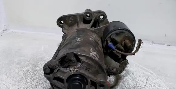 Nissan Interstar Starter motor