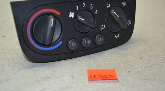 Opel Corsa C Climate control unit 031111CAAC 031111C
