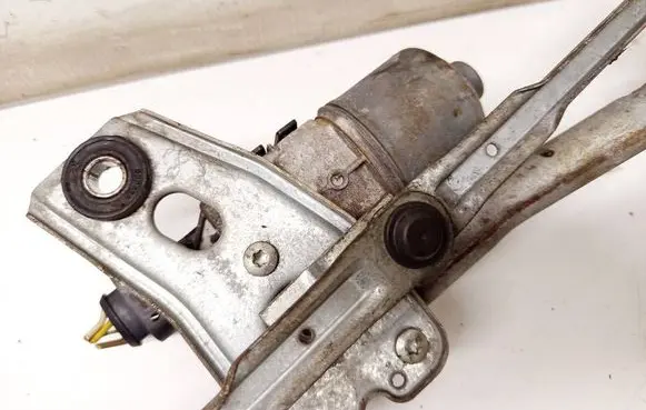 Opel Astra H Wiper motor 0390241538
